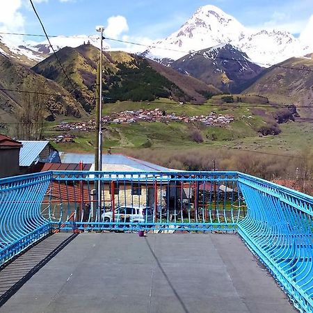 Blue Guesthouse Kazbegi Eksteriør billede