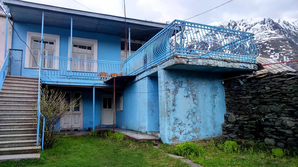 Blue Guesthouse Kazbegi Eksteriør billede