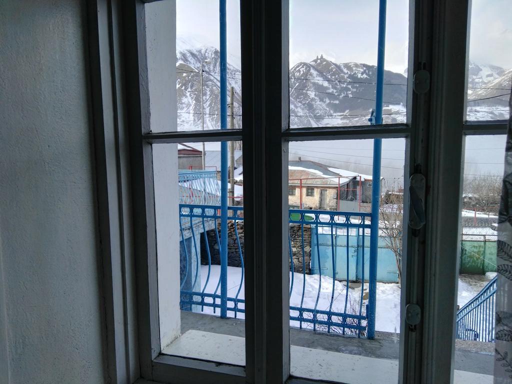 Blue Guesthouse Kazbegi Eksteriør billede