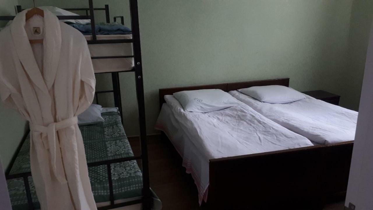 Blue Guesthouse Kazbegi Eksteriør billede